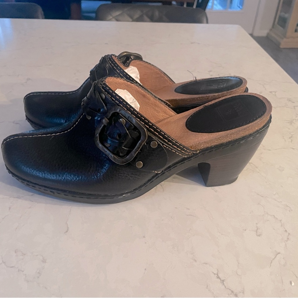 Frye clogs